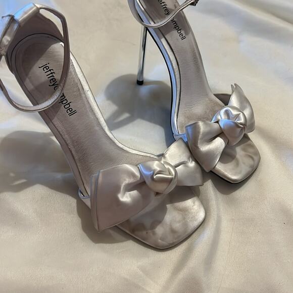 Jeffrey Campbell Queening Sandal In White size 7 - Picture 4 of 10